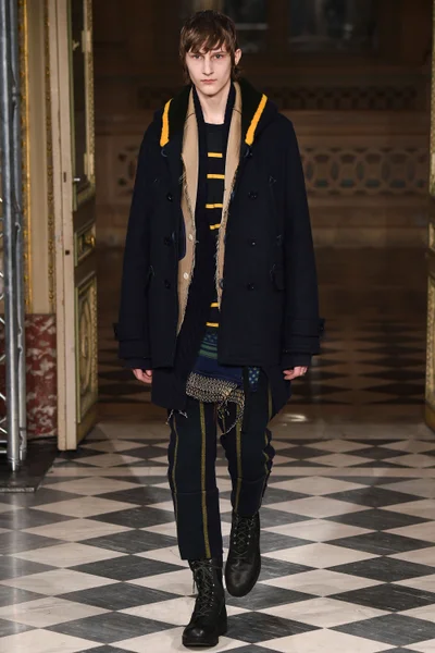Look 24